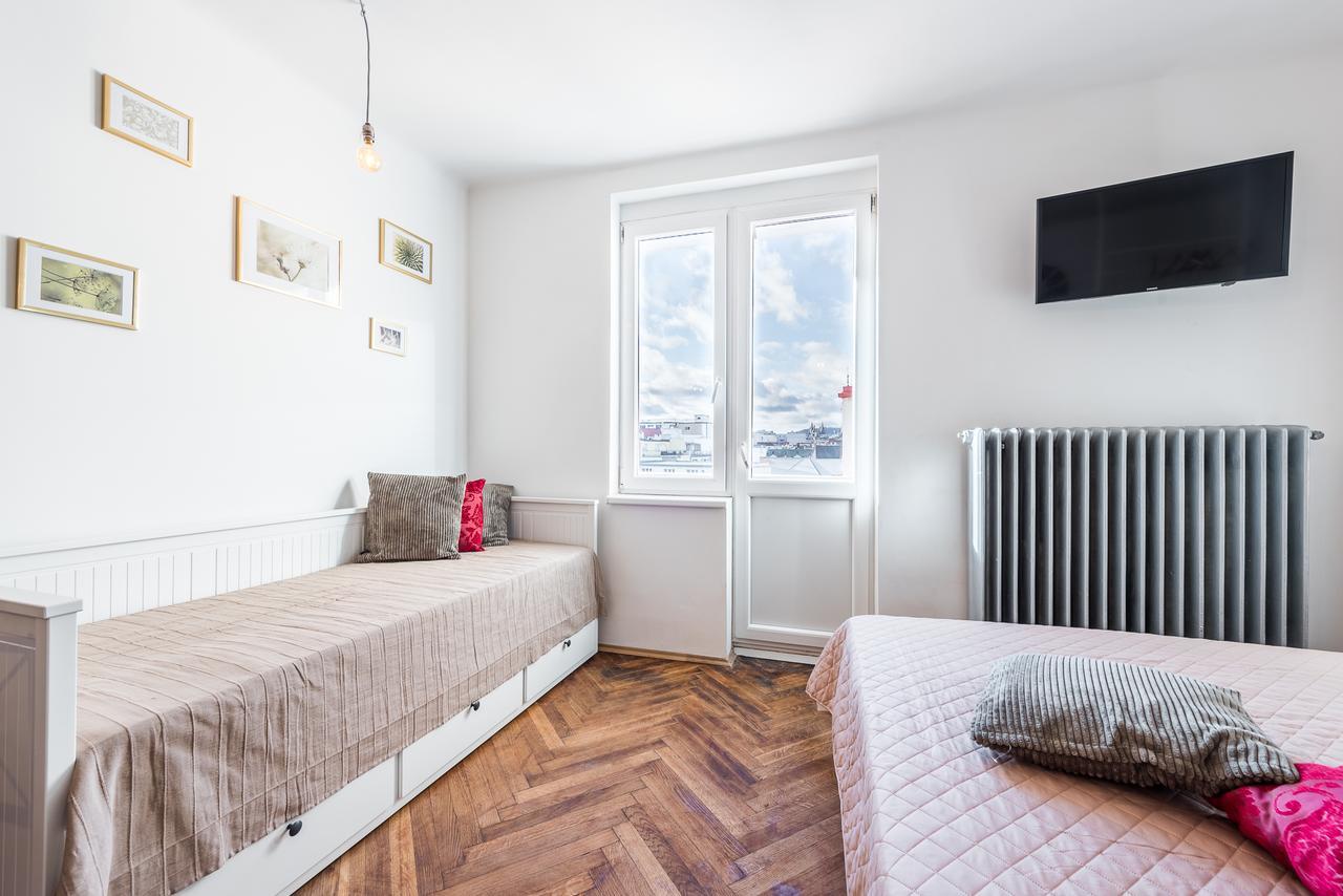 Bellagio Apartment B Прага Екстериор снимка